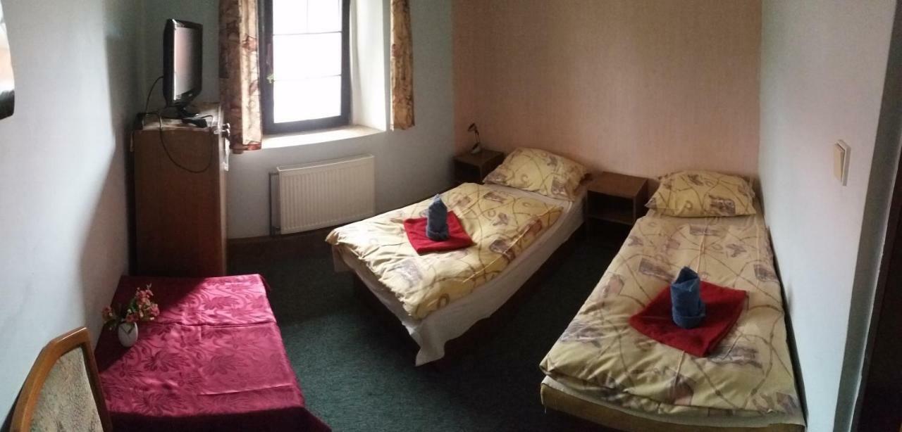 Penzion Pegas Depoltovice Nová Role Buitenkant foto